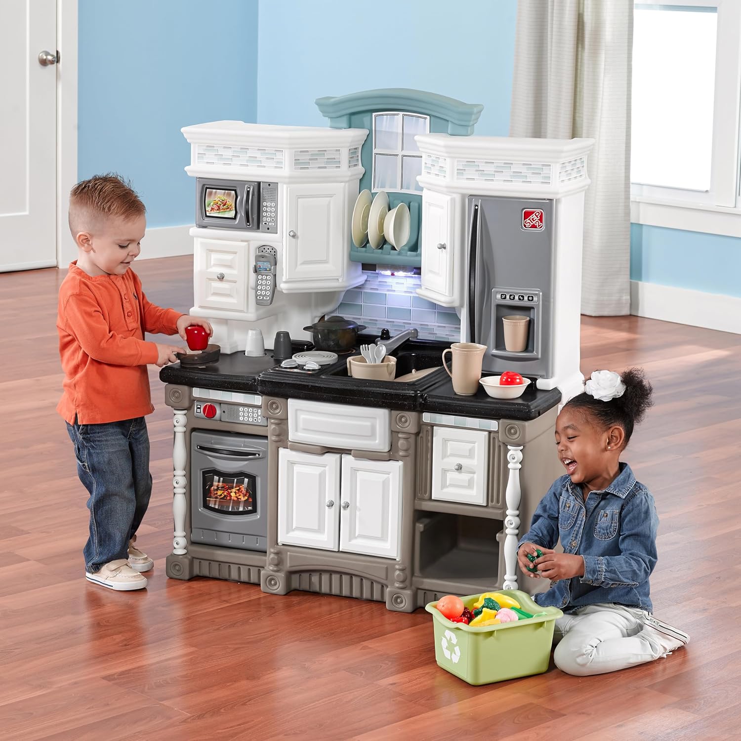 Step2 Dream Kitchen Refresh 852100, Modern Kids Play Kitchen Set with Lights, Sounds & 37 Accessories, Ages 2–5+ Years
