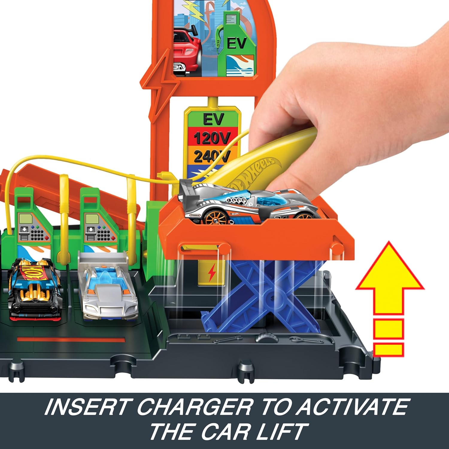 Hot Wheels City Super Recharge Fuel Station with 1:64 Scale Toy Car