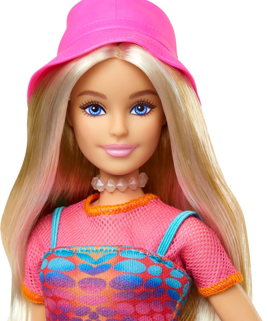 Barbie Pink Passport Italy Adventures Doll Set with Blonde Doll, Clothes, Summer Accessories and Food Pieces for Kids Ages 3 and Up