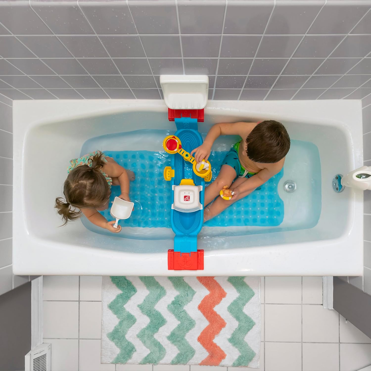 Step2 Nautical Rain Showers Bath Set for Kids, Interactive Bath Boat Water Play Toy with Floating Figures & Rain Shower Spinner, STEM Learning Bath Toy for Toddlers 2+