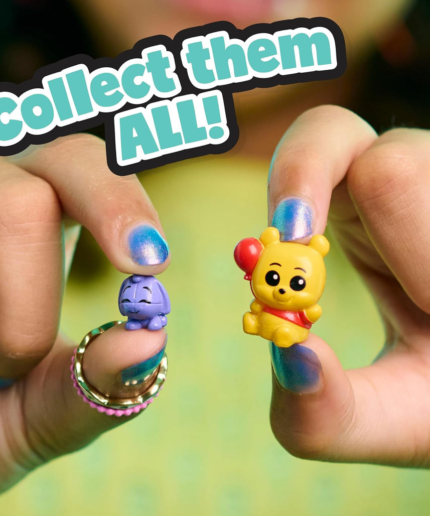 تتميز سلسلة Disney Doorables Squish'Alots 3 بـ 1 مجسم صغير و3 مجسمات صغيرة (0.65 بوصة) وملصقين، واحدة من 10 مجسمات ألعاب أطفال قابلة للتجميع، لعبة أطفال مرخصة رسميًا للأعمار من 5 سنوات فما فوق من Just Play