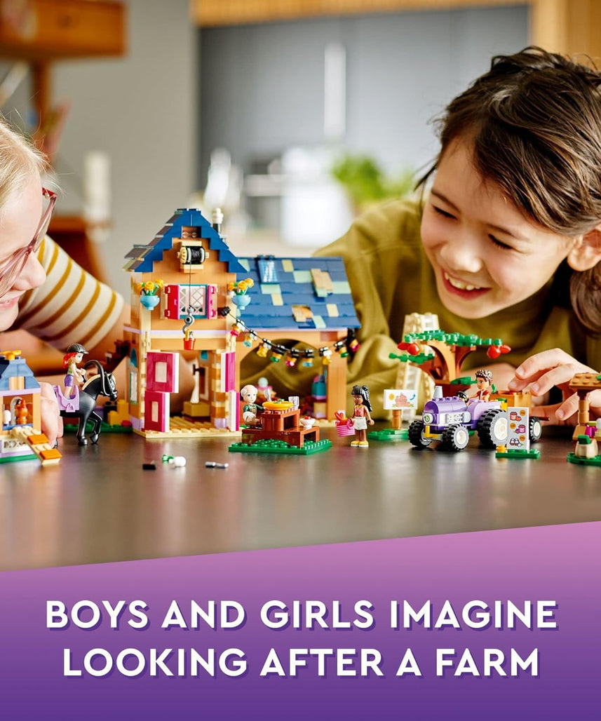 مجموعة بناء ليجو فريندز مزرعة عضوية ٤١٧٢١، ٨٢٦ قطعة تتضمن مزرعة وجرارًا ومقطورة وأحصنة وحيوانات، و٤ دمى صغيرة، لعبة تظاهرية للأطفال من سن ٧ سنوات فما فوق