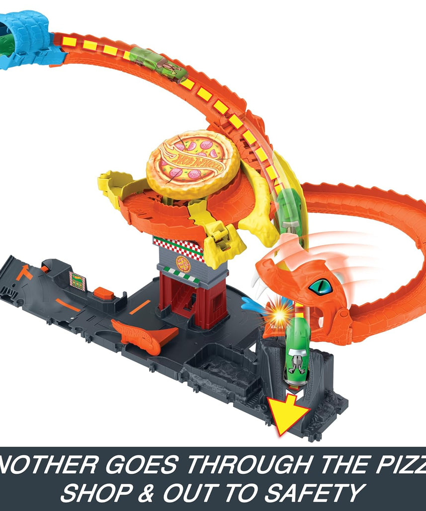 Hot Wheels City Pizza Slam Cobra Attack Playset, Interactive City Track Set with Random Action Paths, Includes 1:64 Scale Die Cast Toy Car, 4+ Years