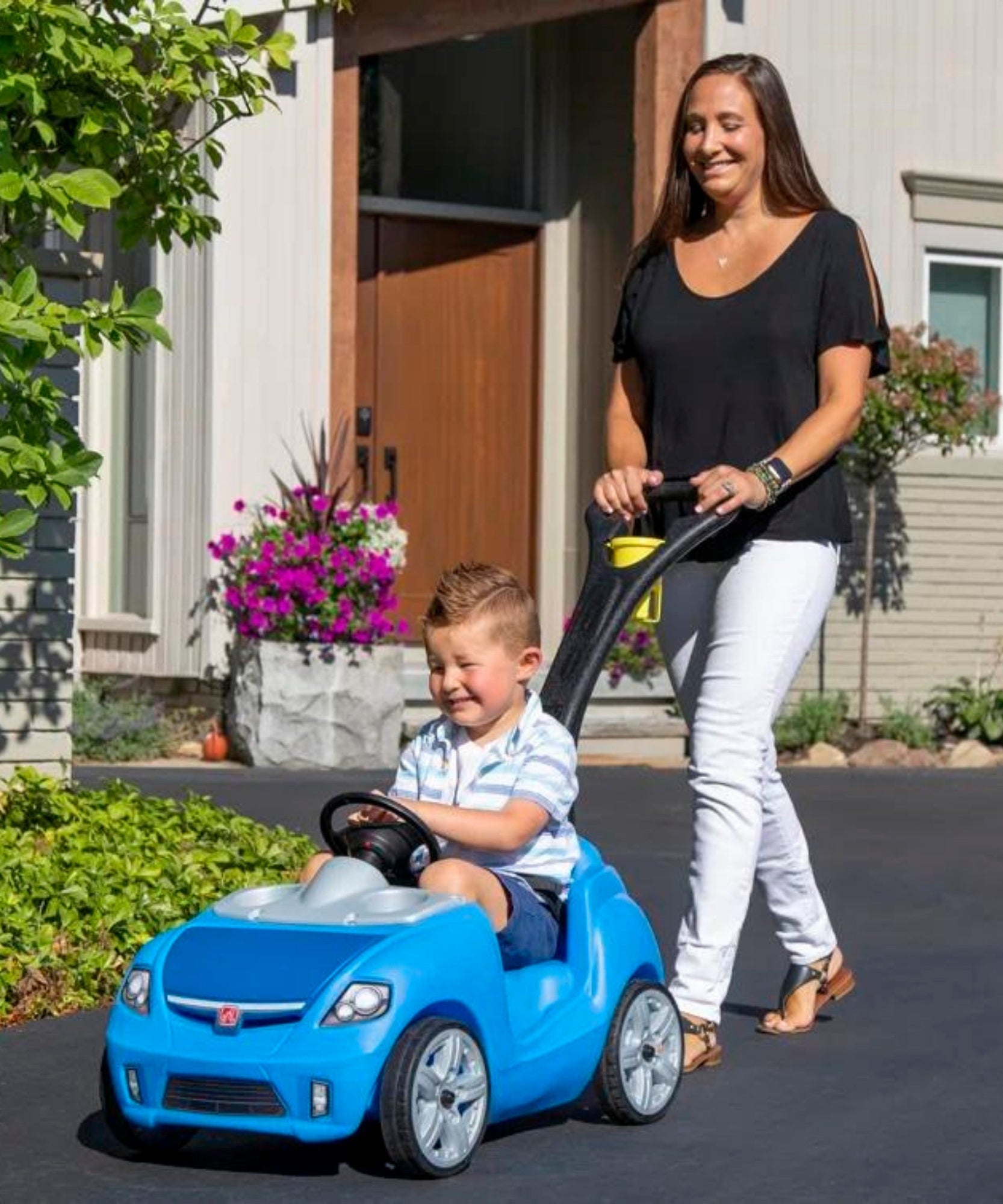 Step2 Whisper Ride II, Single Seater Kids Push Car, Easy to Store Ride On Toy with Seatbelt, Horn and Storage Trunk, Suitable for Children both Boys and Girls Aged 18m and Above, Blue, Pink