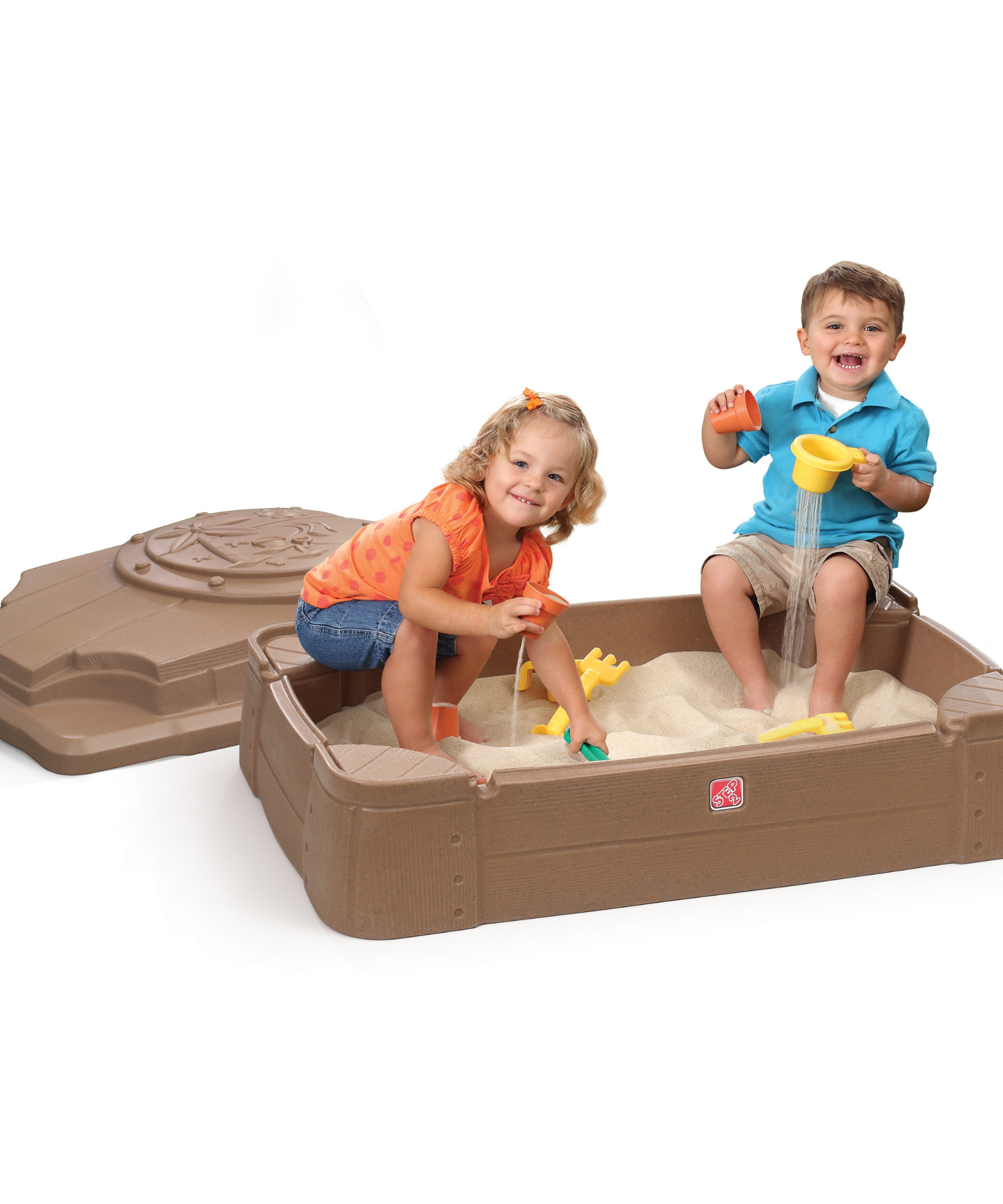 Step2 Play & Store Sandbox with Lid, Outdoor Sandpit, Sensory Play and Activity Toy with 4 Molded Seats, Backyard Garden Sandpit with 90 kg Holding Capacity, Suitable for Toddlers Aged 2+