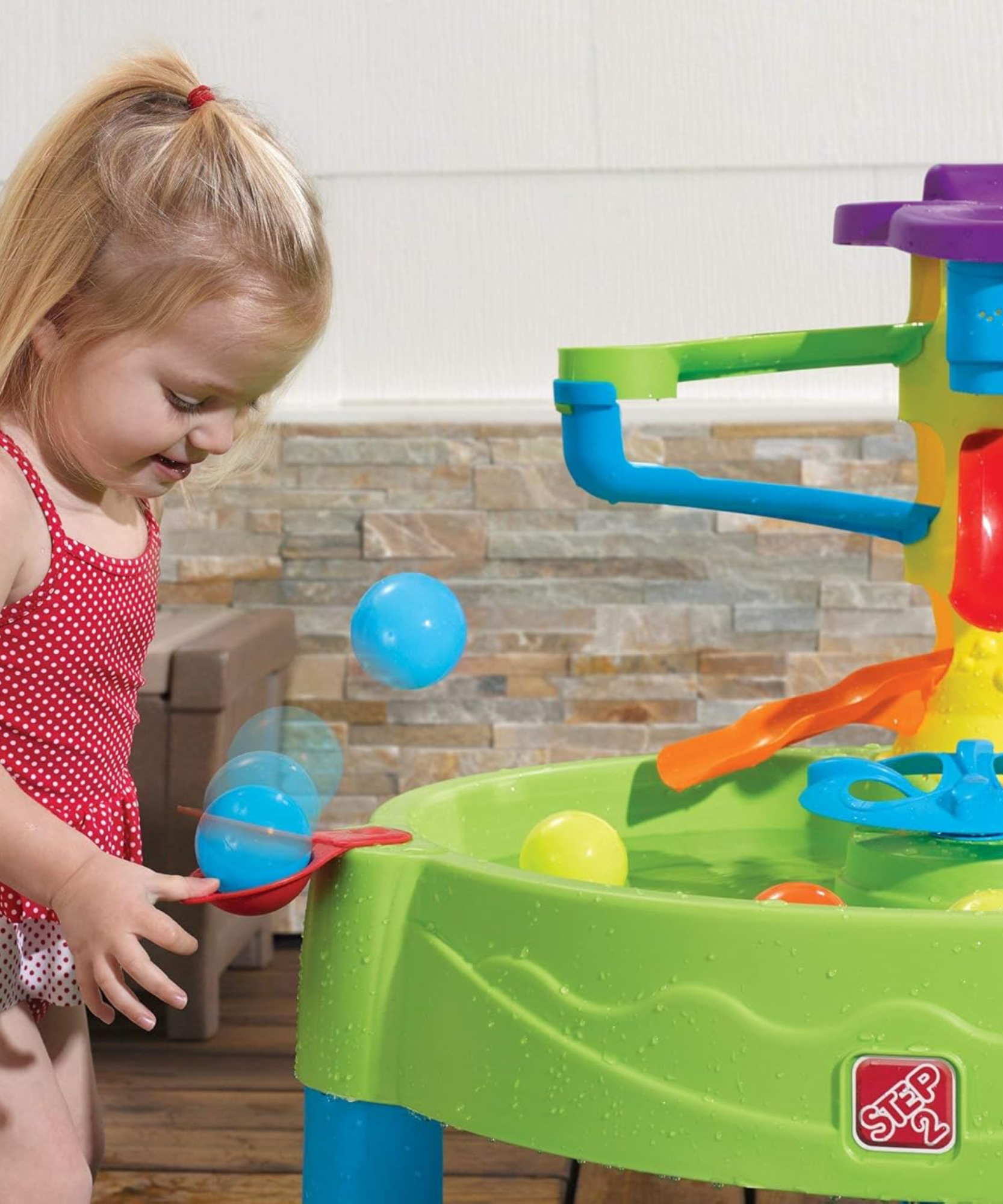 طاولة لعب الكرة المزدحمة من ستيب 2، مجموعة ألعاب حسية داخلية وخارجية، لعبة نشاط مع 13 قطعة من الملحقات بما في ذلك الكرات ولعبة STEM ومركز الأنشطة، مناسبة للأطفال من الأولاد والبنات من عمر سنة واحدة فما فوق