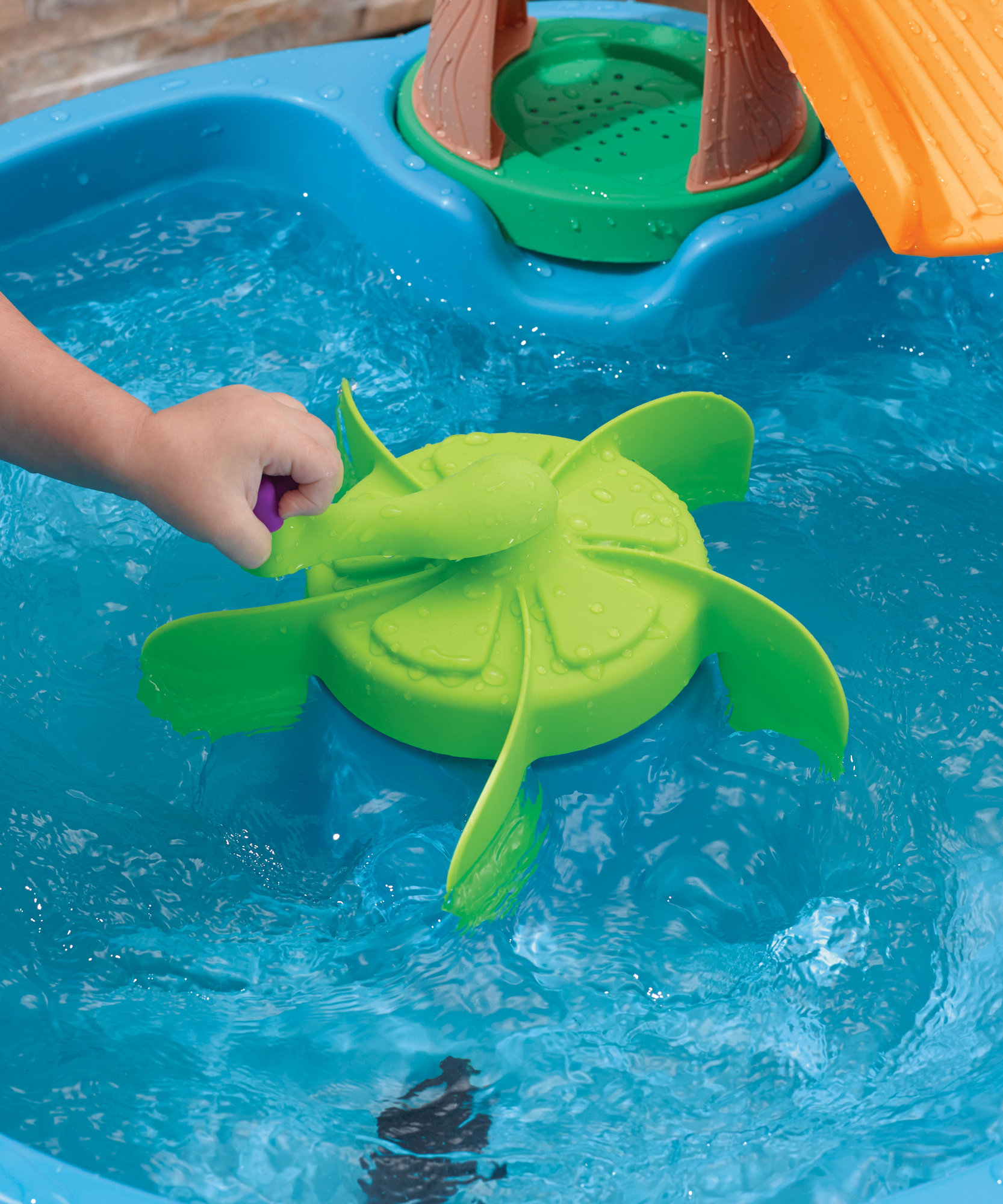 طاولة مياه بركة البط من ستيب 2، طاولة مياه للعب داخلية وخارجية مع ملحقات مكونة من 6 قطع تتضمن البط والضفدع، ومركز ألعاب وأنشطة STEM، مناسبة للأطفال من الأولاد والبنات من سن 1.5 سنة فما فوق