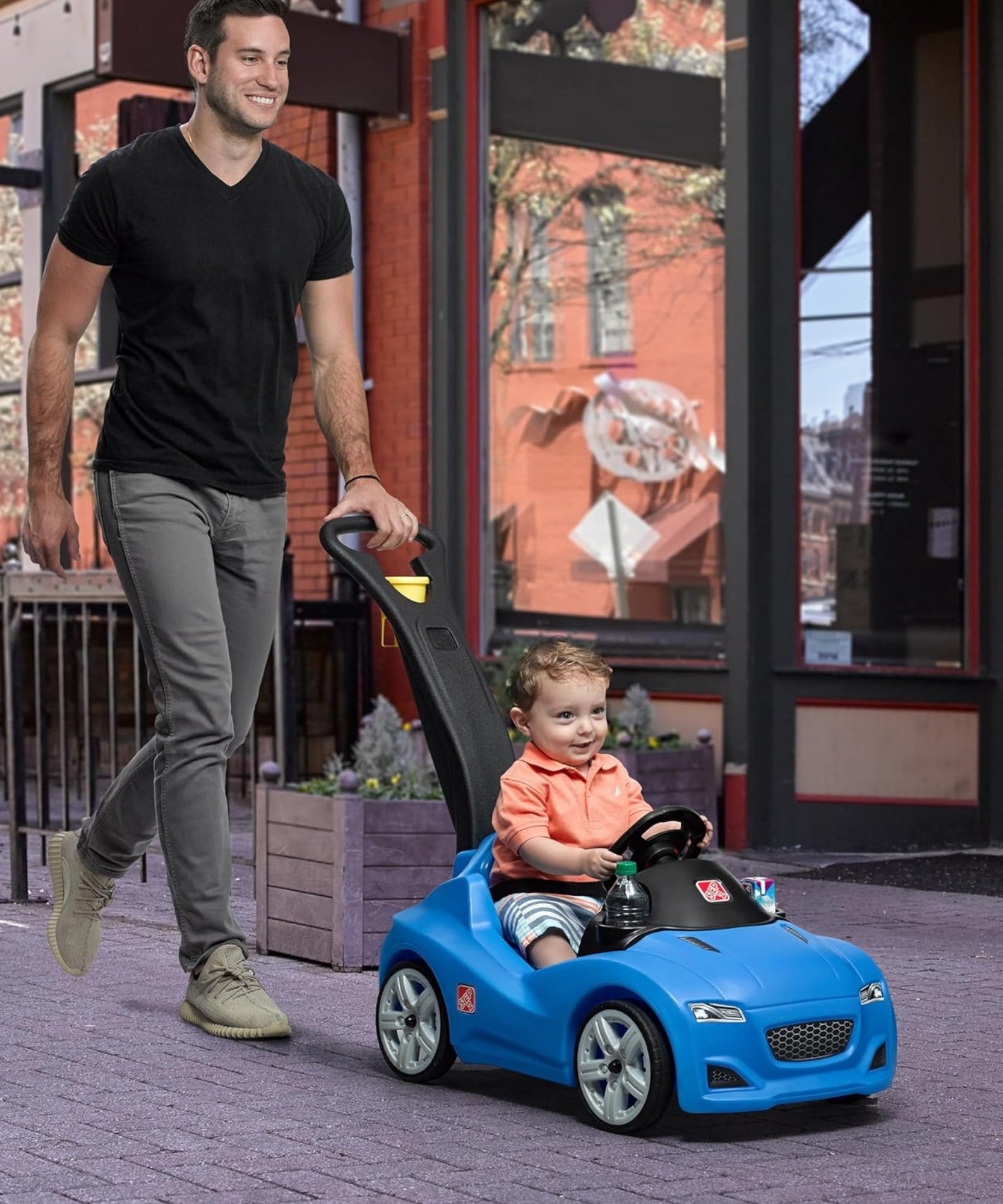 Step2 Whisper Ride Cruiser, Single Seater Kids Push Car, Easy to Store Ride On Toy with Seatbelt, Horn and Storage Trunk, Suitable for Children both Boys and Girls Aged 18m+, Blue, Pink, Red, Grey