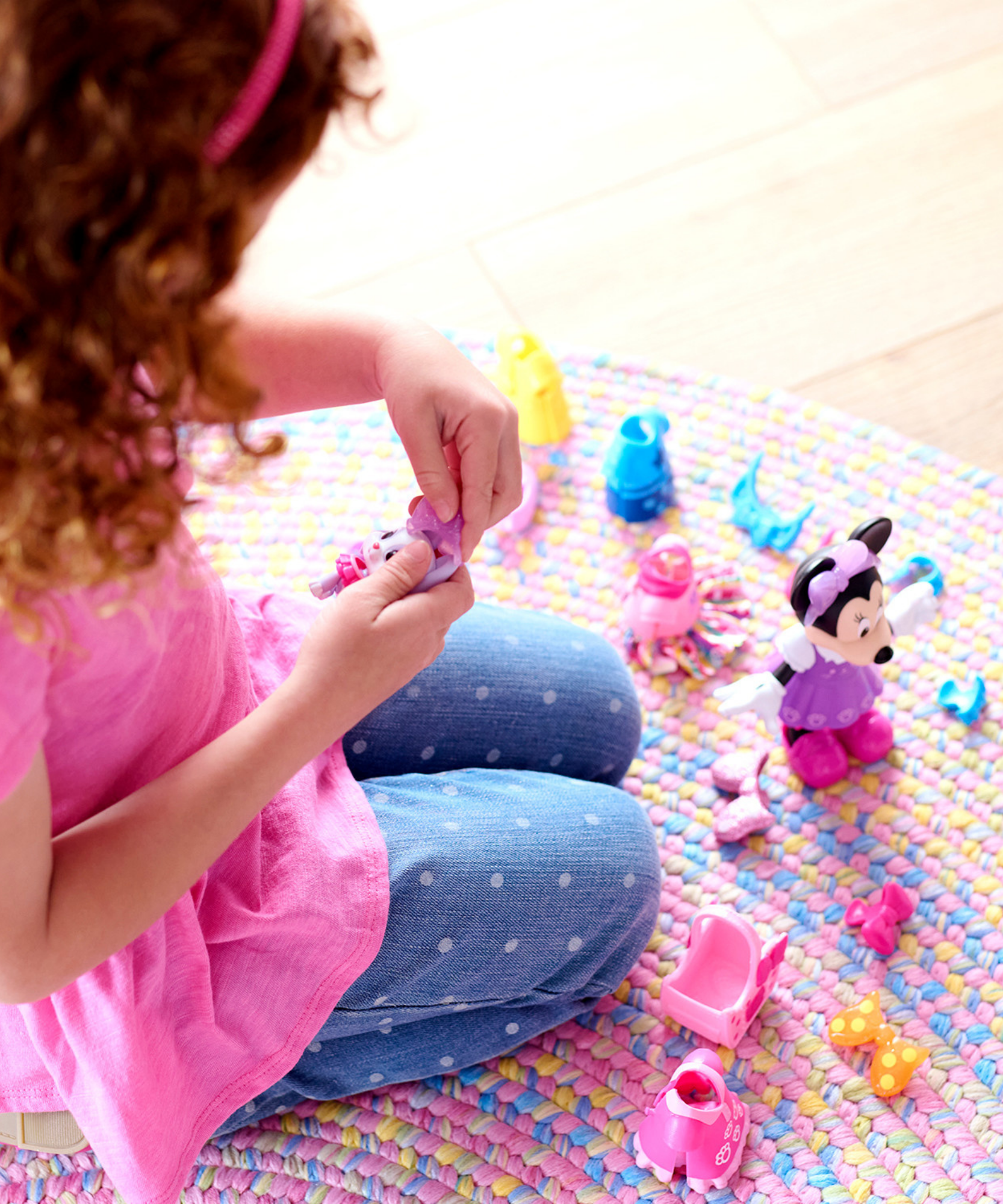 Disney Minnie Mouse Glitter and Glam Pet Fashion Set, 23-piece Doll and Accessories Set, Preschool Pretend Play Toy, Officially Licensed Kids Toy for Ages 3 & Up by Just Play