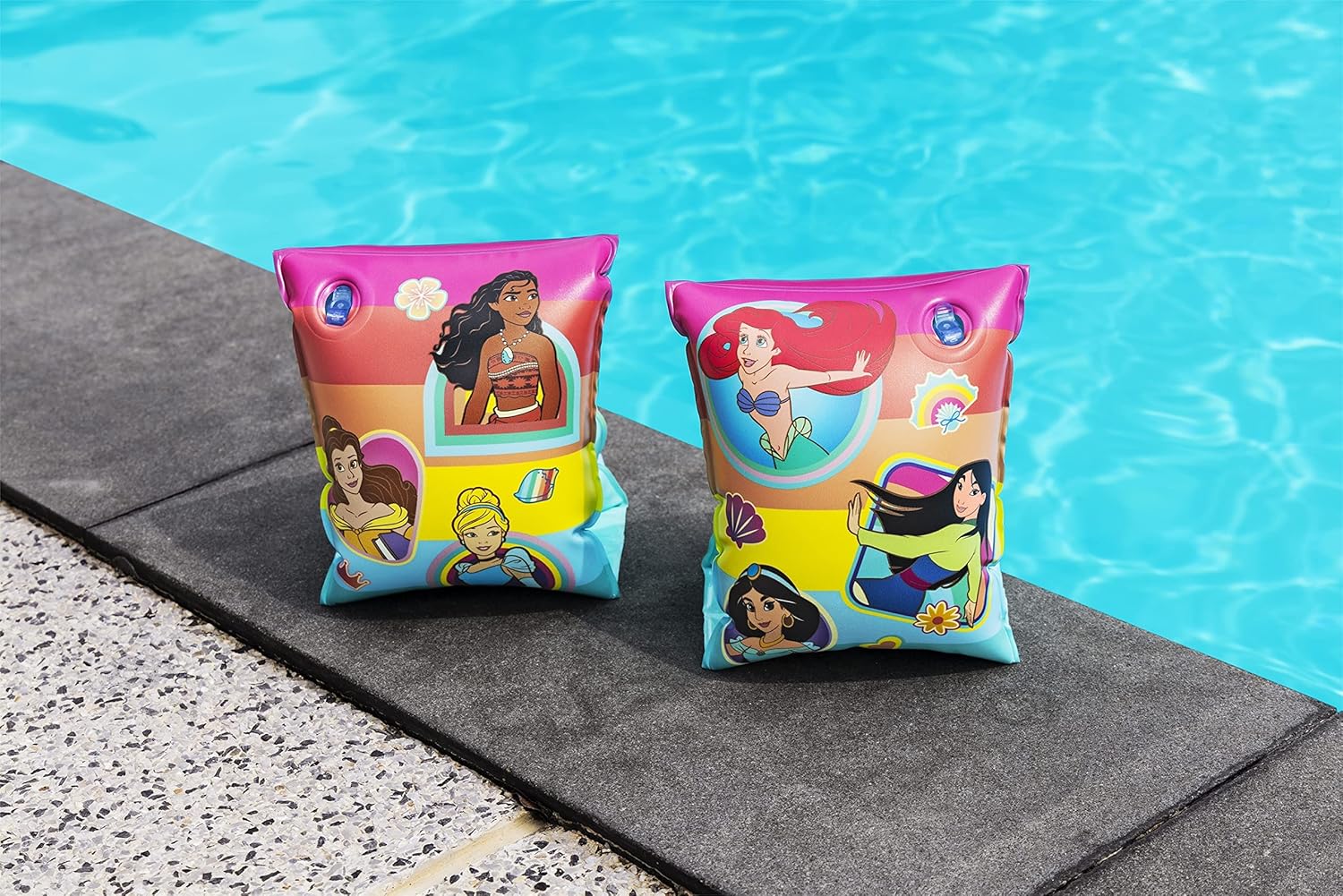 9" x 6"/23cm x 15cm Armbands