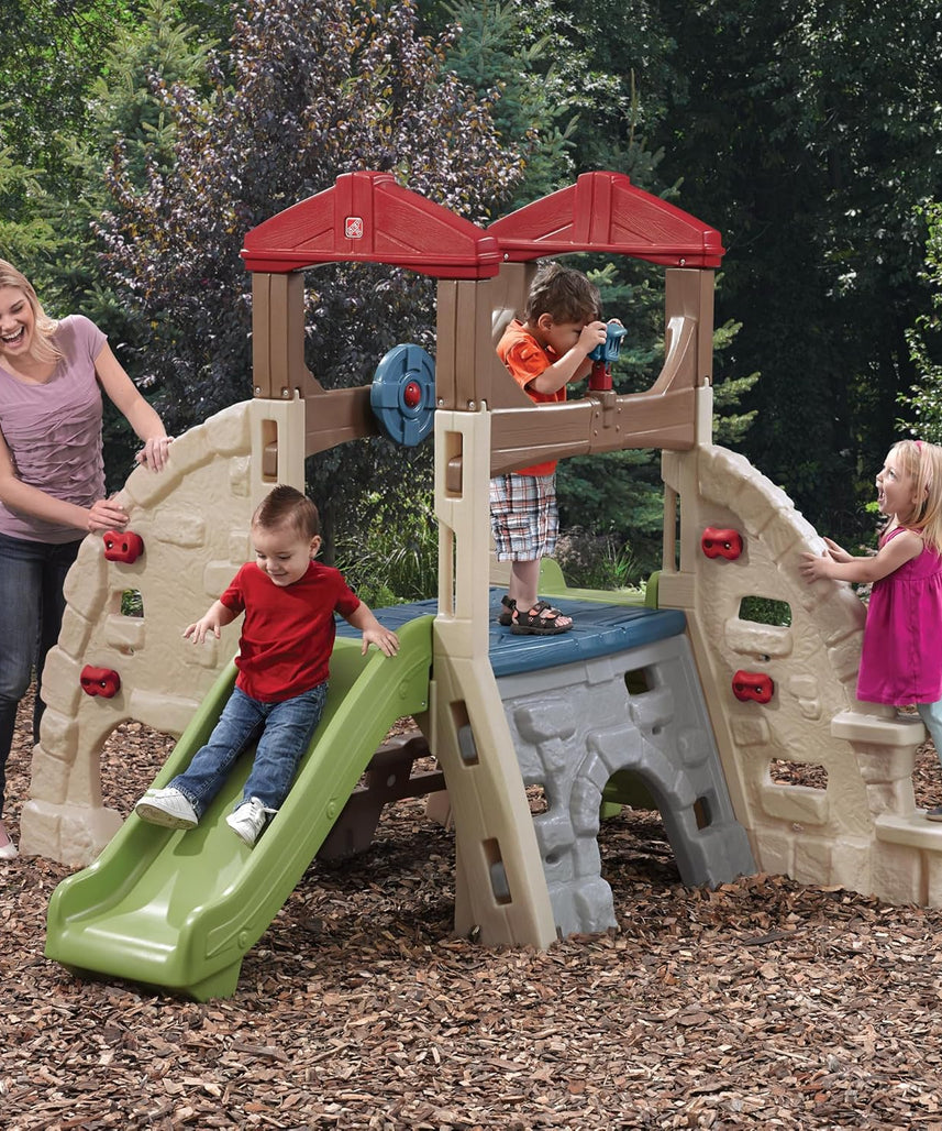 لعبة تسلق جبال الألب من ستيب 2 مع زلاجة للأطفال بعمر سنتين فما فوق، مجموعة ألعاب خارجية مع 5 جدران تسلق، زلاجة، أنفاق زحف، وعجلة قيادة، ومجموعات ألعاب ومعدات ملعب