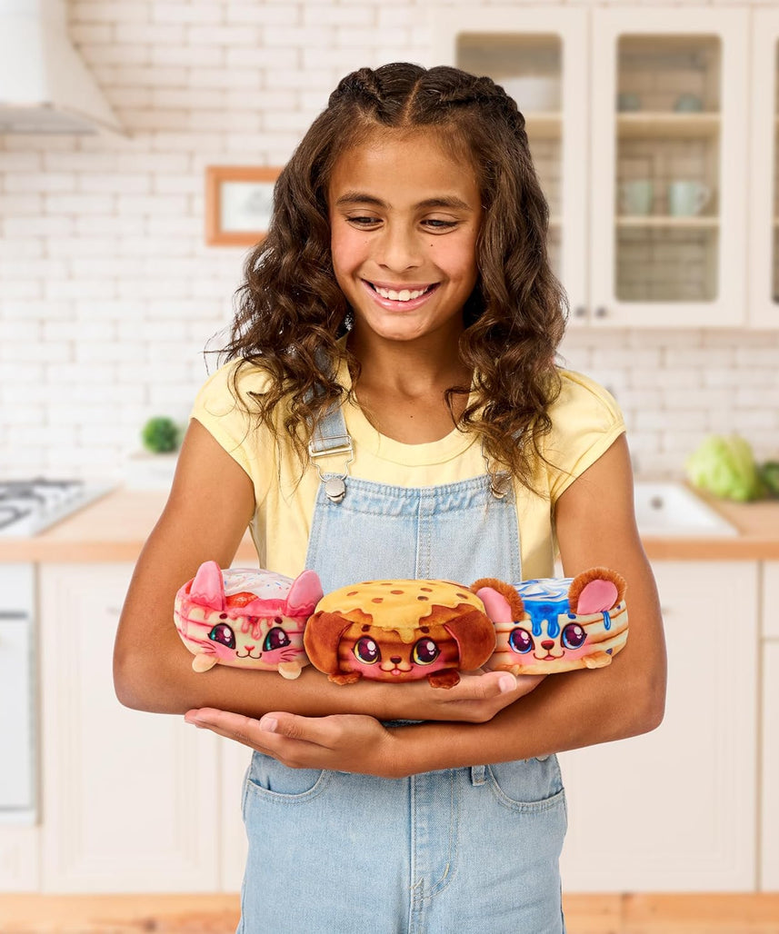 Cookeez Makery Pancake Treatz Interactive Plush Toy, Mix and Flip Surprise Pancake Plush, Scented Sound Plush Friend, Kids Creative Play Toy, 5 Years+