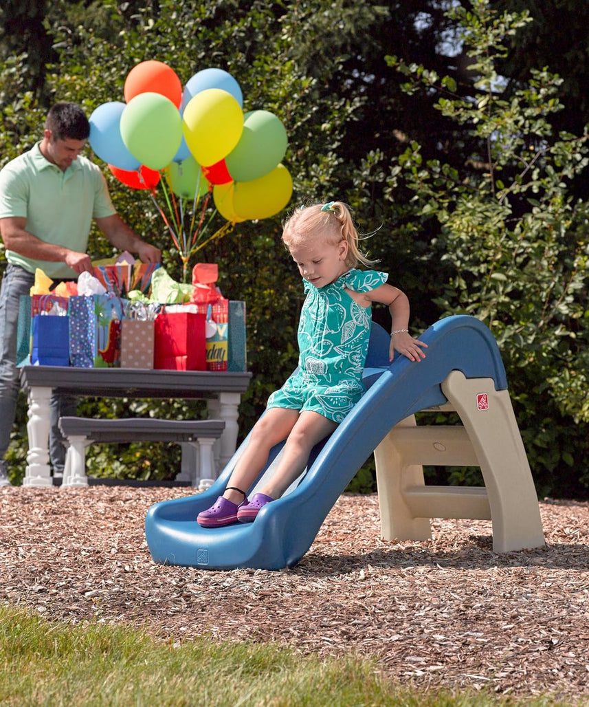 Step2 Play & Fold Jr. Slide, Folding Toddler Slide, Indoor & Outdoor Plastic Slide, Kids 1.5–4 Years