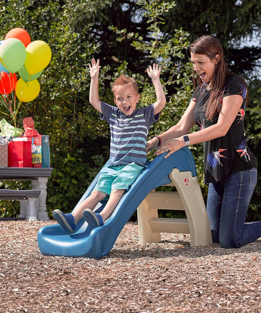 Step2 Play & Fold Jr. Slide, Folding Toddler Slide, Indoor & Outdoor Plastic Slide, Kids 1.5–4 Years
