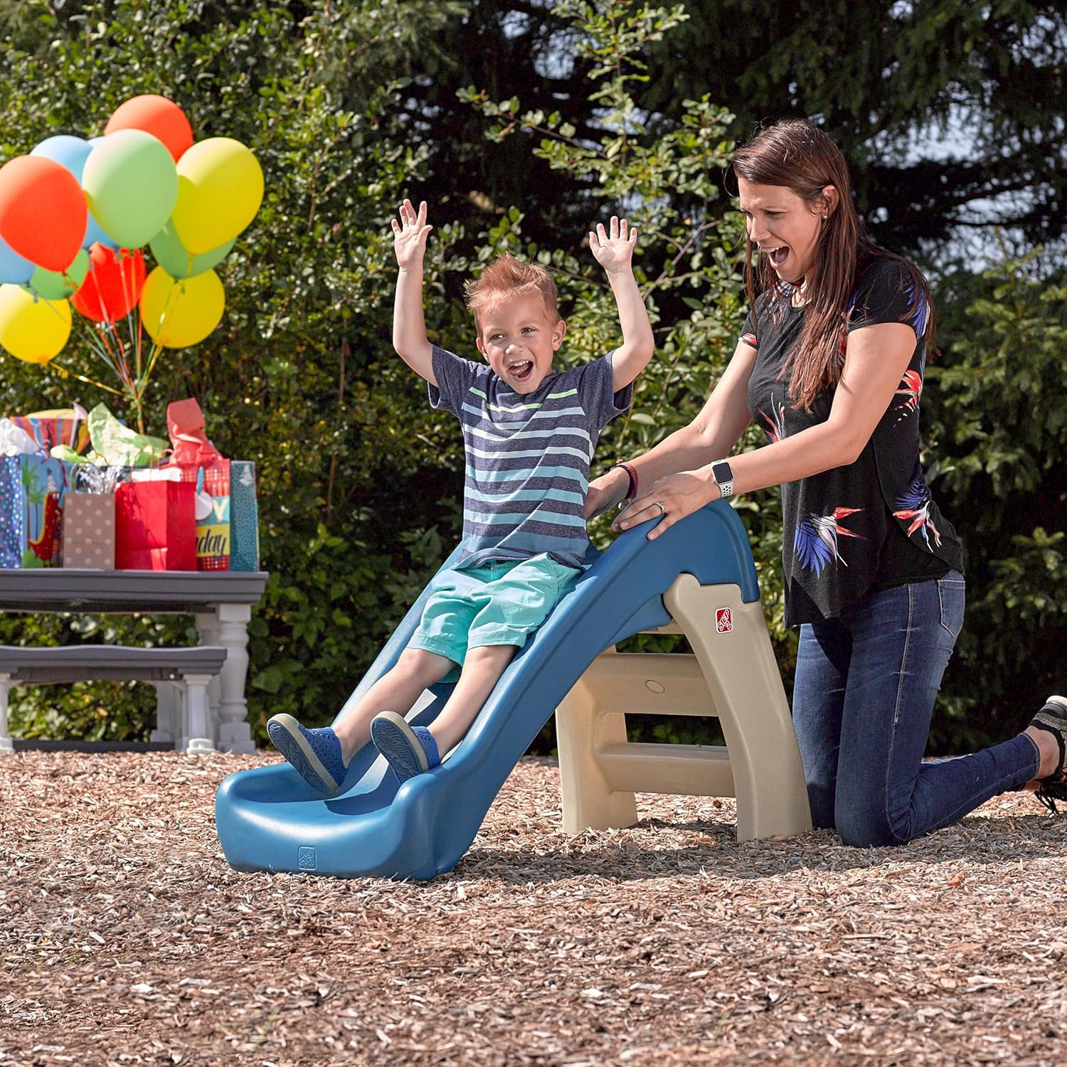 Step2 Play & Fold Jr. Slide, Folding Toddler Slide, Indoor & Outdoor Plastic Slide, Kids 1.5–4 Years