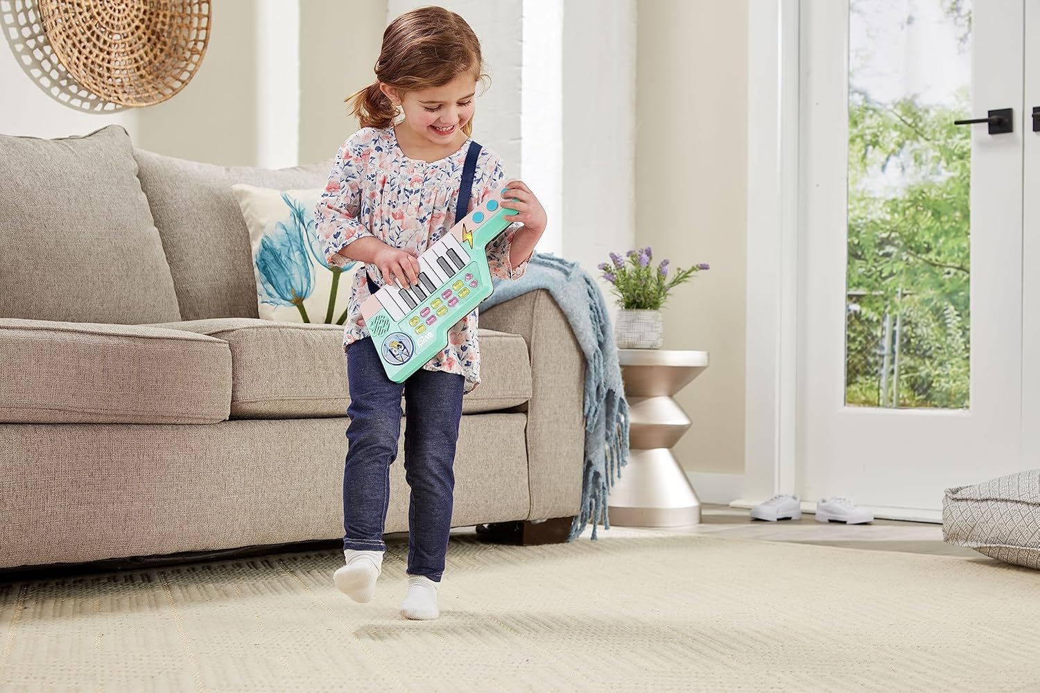 VTech Bluey Keytar, Interactive Musical Toy with 5 Instrument Sounds & 10 Melodies, Kids 3+ Years (English Version)