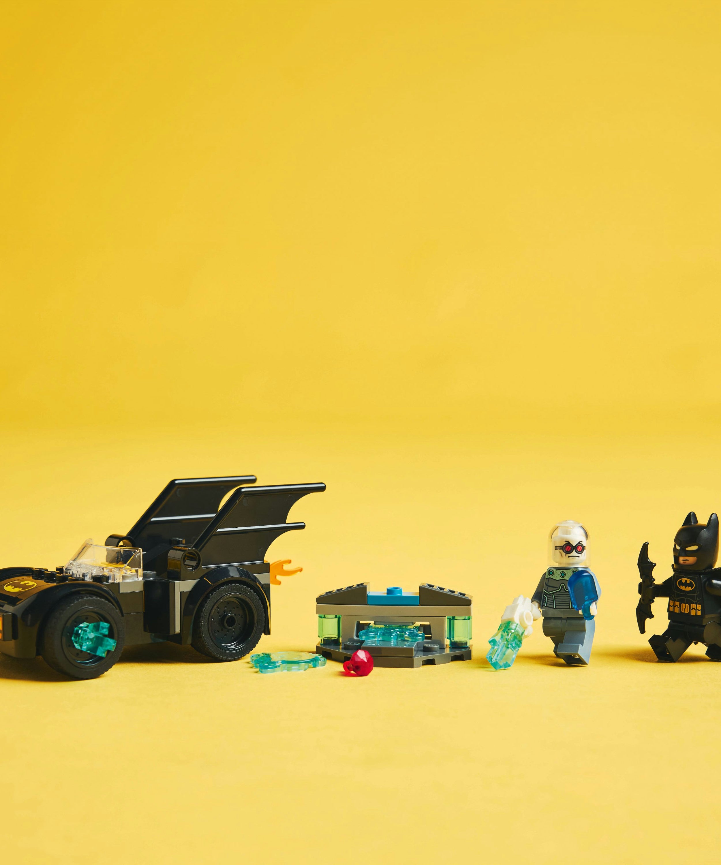 LEGO Batman 76301 Batman & Batmobile vs Mr Freeze Vehicle Playset for Kids 4+ Unisex, Preschool Superhero Toy