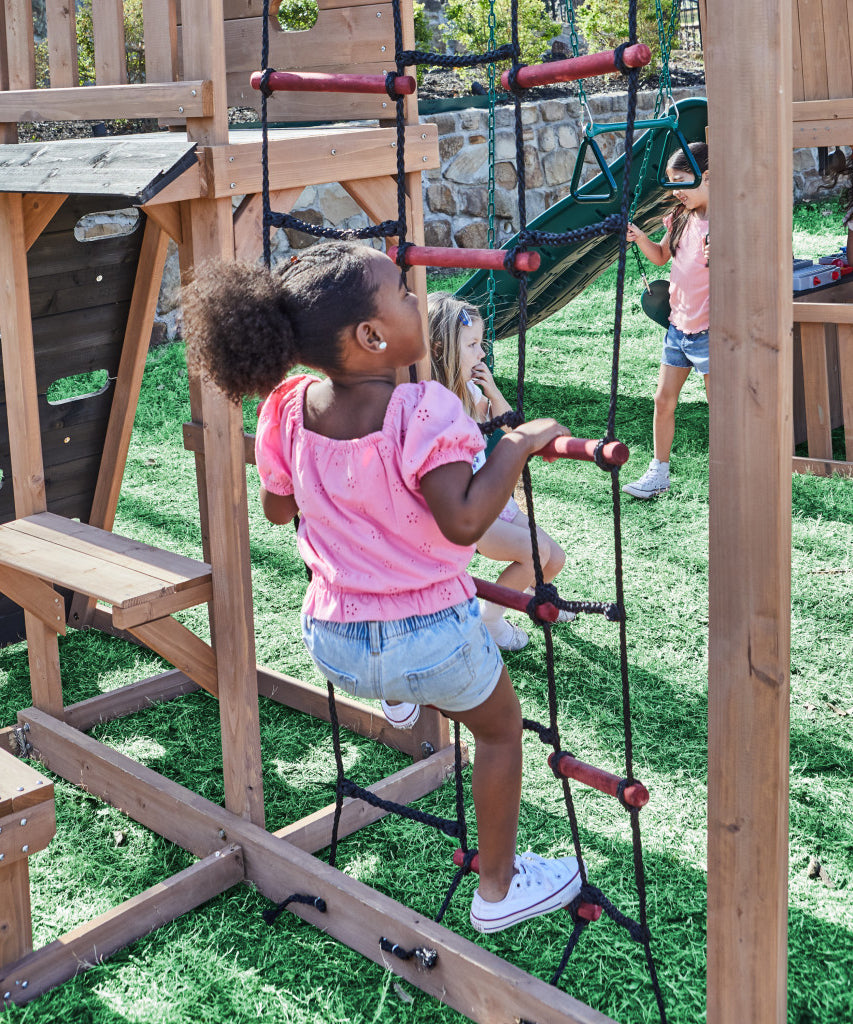 KidKraft Treetop Observatory Wooden Swing Set / Playset – Deluxe Outdoor Clubhouse with Slides, Swings, Crow’s Nest, and Kitchen for Kids Age 3-10 Years