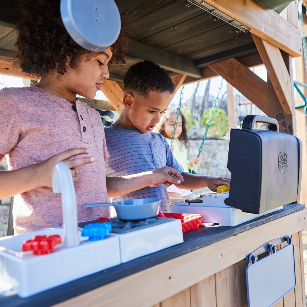 KidKraft Treetop Observatory Wooden Swing Set / Playset – Deluxe Outdoor Clubhouse with Slides, Swings, Crow’s Nest, and Kitchen for Kids Age 3-10 Years