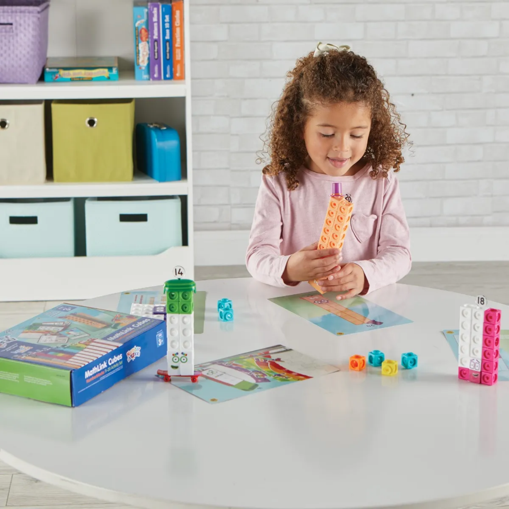 مجموعة أنشطة MathLink Cubes Numberblocks 11-20 من Learning Resources، لبناء مكعبات الأرقام، واستكشاف مهارات الرياضيات المبكرة، و30 نشاطًا ممتعًا، وتتضمن ملحقات وبطاقات شخصيات والمزيد