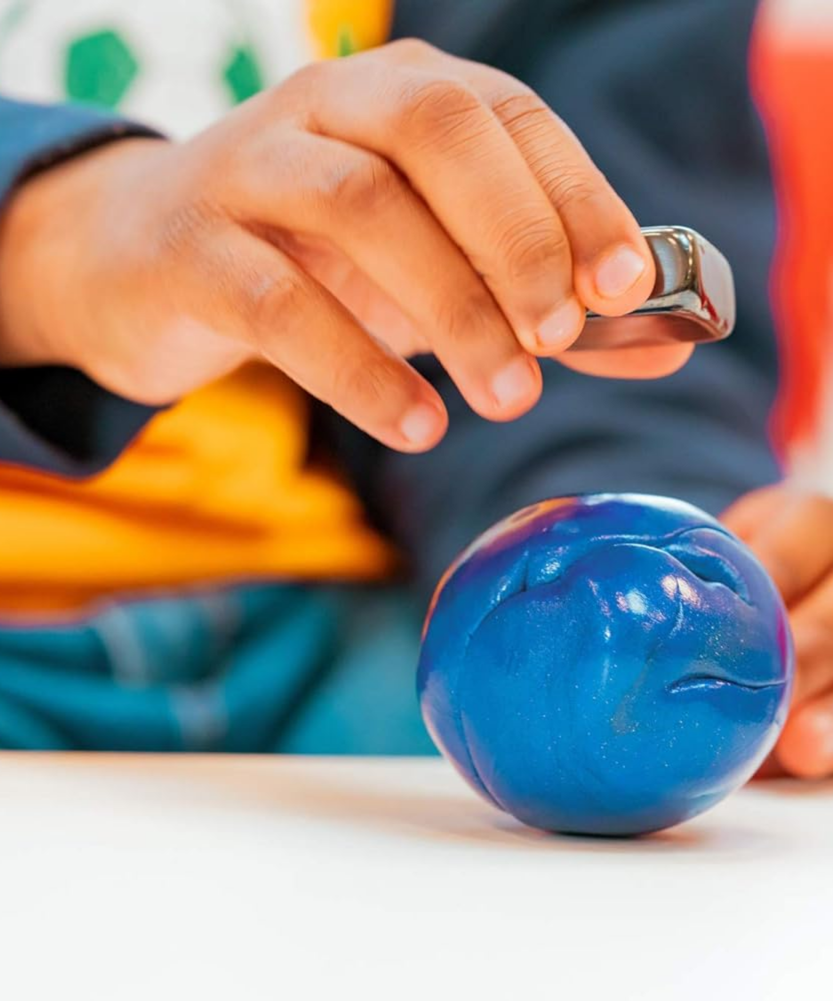 معجون التفكير المغناطيسي من Crazy Aaron's Tidal Wave، علبة 4 بوصات مع 90 جرامًا من معجون اللعب الحسي غير السام الذي لا يجف أبدًا، لعبة فيدجيت إبداعية ناعمة الملمس للأولاد والبنات من سن 3 سنوات فما فوق