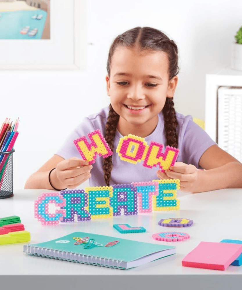 خيارات الشخصيات Simbrix Connect &amp; Wow Alphabrix Pack مع أكثر من 350 بريكس، لعبة بناء Pixel Arts and Crafts ثنائية وثلاثية الأبعاد، لعبة بناء STEAM إبداعية وخيالية للأولاد والبنات من سن 5 سنوات فما فوق