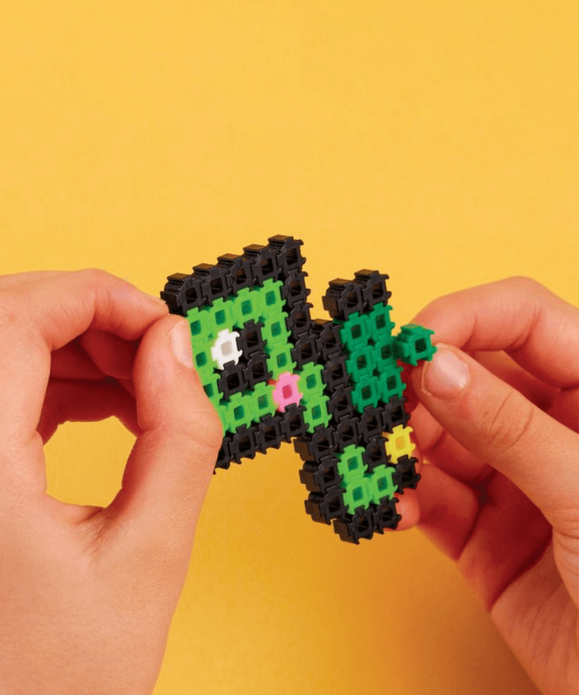 Character Options Simbrix Connect & Wow Maker Studio Purple with 4000+ brix, 2D & 3D Pixel Arts and Crafts Construction Toy, Creative & Imaginative STEAM Building Toy for Boys & Girls Ages 5+