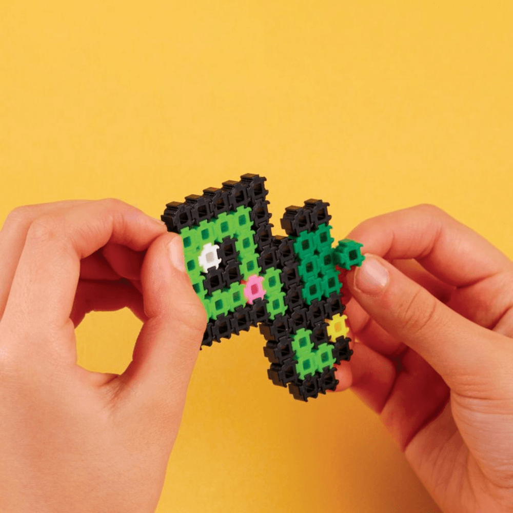 Character Options Simbrix Connect & Wow Maker Studio Purple with 4000+ brix, 2D & 3D Pixel Arts and Crafts Construction Toy, Creative & Imaginative STEAM Building Toy for Boys & Girls Ages 5+