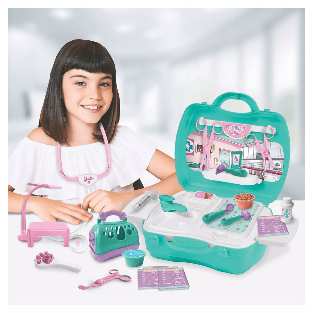 مجموعة لعب عيادة باربي للحيوانات الأليفة من سينكو كرييشنز، 20 قطعة مع حقيبة حمل، لعبة لعب الأدوار مناسبة للأطفال من سن 3 سنوات فما فوق
