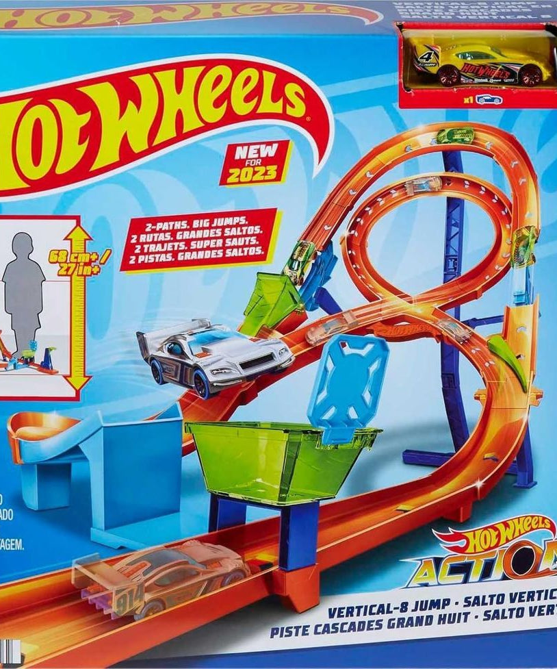 Hot Wheels Action Vertical 8 Jump Track Set, Two-Path Stunt and Race Track with Catch Cup, Includes 1 Hot Wheels Vehicle, Connects to Other Sets, Kids Toys for Ages 3 and Up