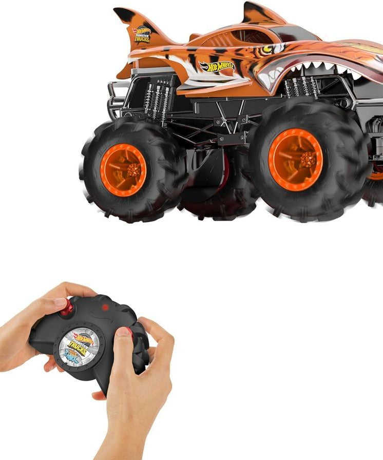 Hot Wheels Monster Trucks 1:24 Scale Die-Cast Big Wheels Assortment, Collectible Toy Cars for Kids, Monster Truck Smashing and Stunt Play
