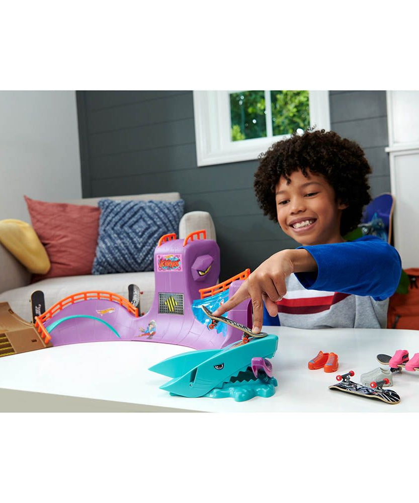 مجموعة ألعاب هوت ويلز سكيت أوكتوبارك مع لوح أصابع حصري وأحذية تزلج قابلة للإزالة، ومنحدر لوح أصابع للأطفال ولعبة تزلج