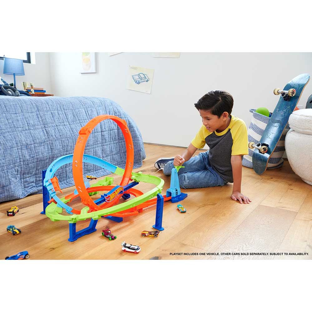 Hot Wheels Action Hyper Loop Extreme Playset, Toy Car Track Set, 2 Ways to Play, Slam Launch Loops, Jump & Score Points, Easy Storage, Includes 1:64 Scale Car, Kids Toys