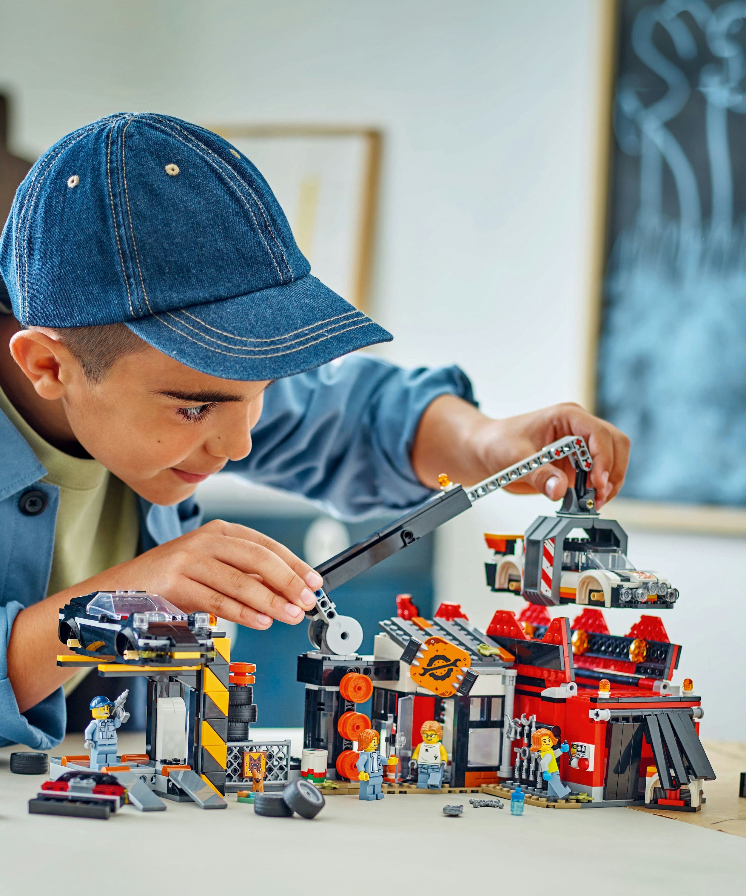 LEGO City 60472 Scrapyard with Cars V29 for Boys 7+ Creative Building Toy with Vehicles and Roleplay