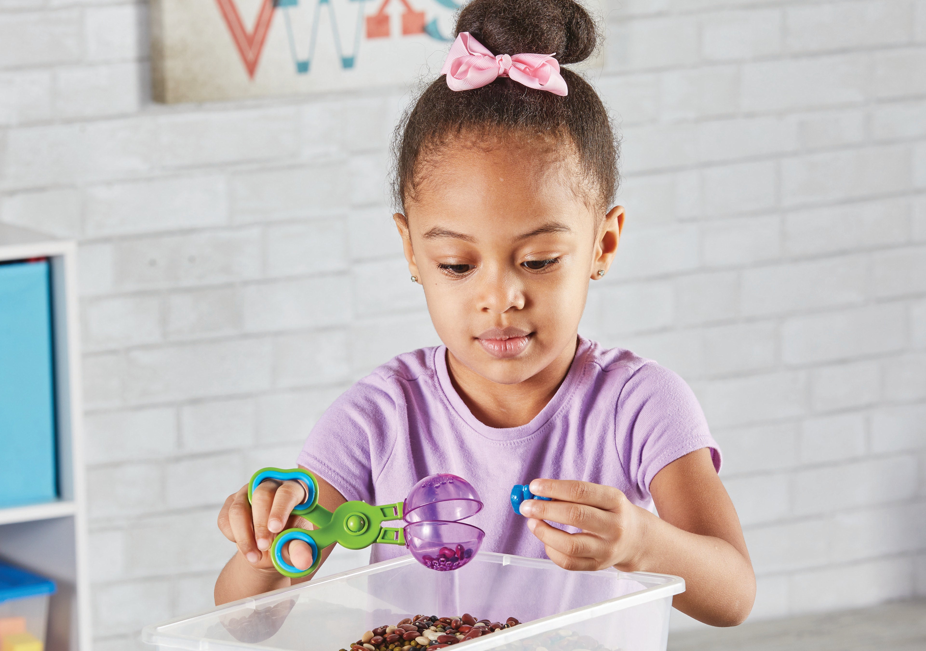 Learning Resources Handy Scoopers, Set of 4 Fine Motor Skill Tools for Kids