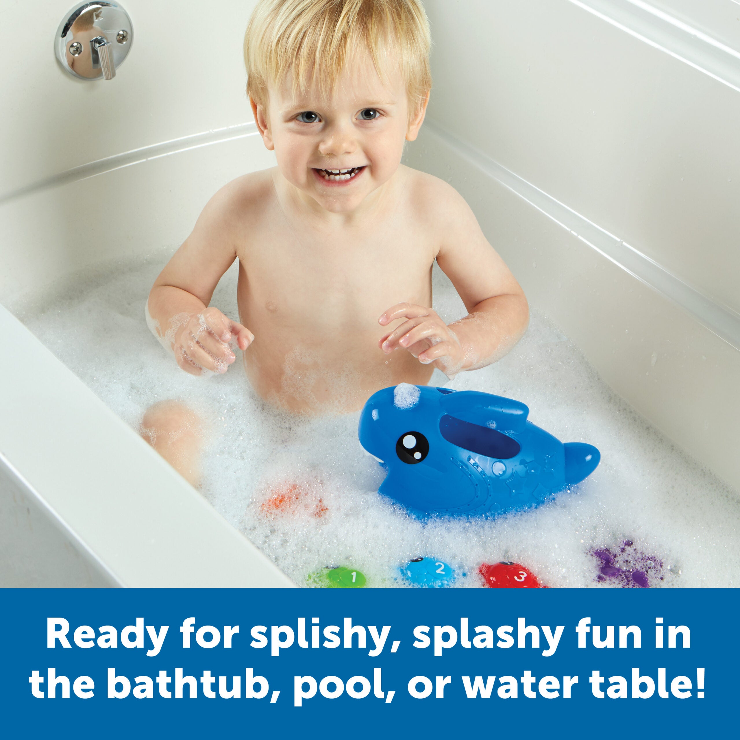 موارد التعلم ستيف القرش المغرفة والرذاذ، لعبة مائية للأطفال الصغار مع سمكة ونجم البحر، حمام، حمام سباحة، وطاولة لعب مائية، للأعمار من 18 شهرًا فما فوق