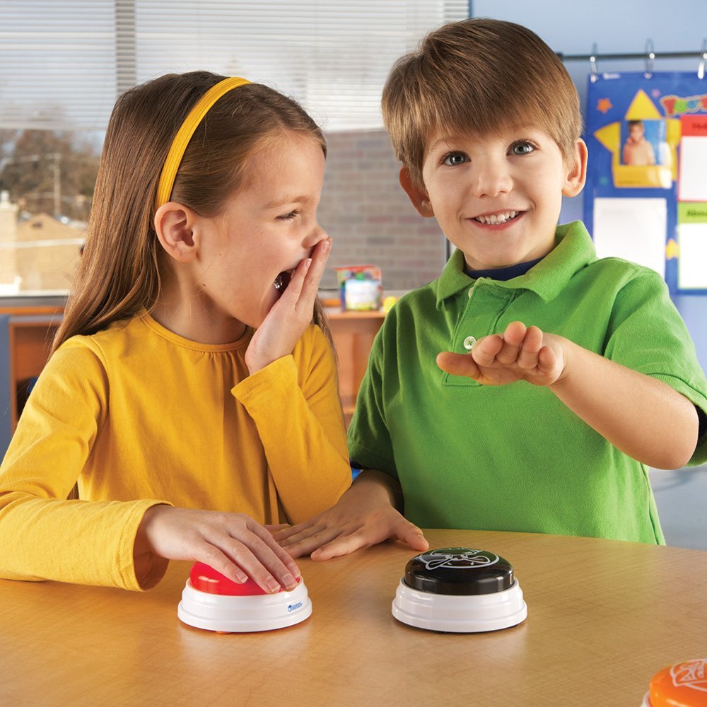 مجموعة من 4 أجهزة تنبيه إجابات من بارنيارد من Learning Resources، أصوات حيوانات المزرعة الممتعة للفصل الدراسي أو ليلة اللعب العائلية، سهلة الاستخدام للأطفال من سن 3 سنوات فما فوق (مو، صهيل، نباح، كوك-أ-دودل-دو)