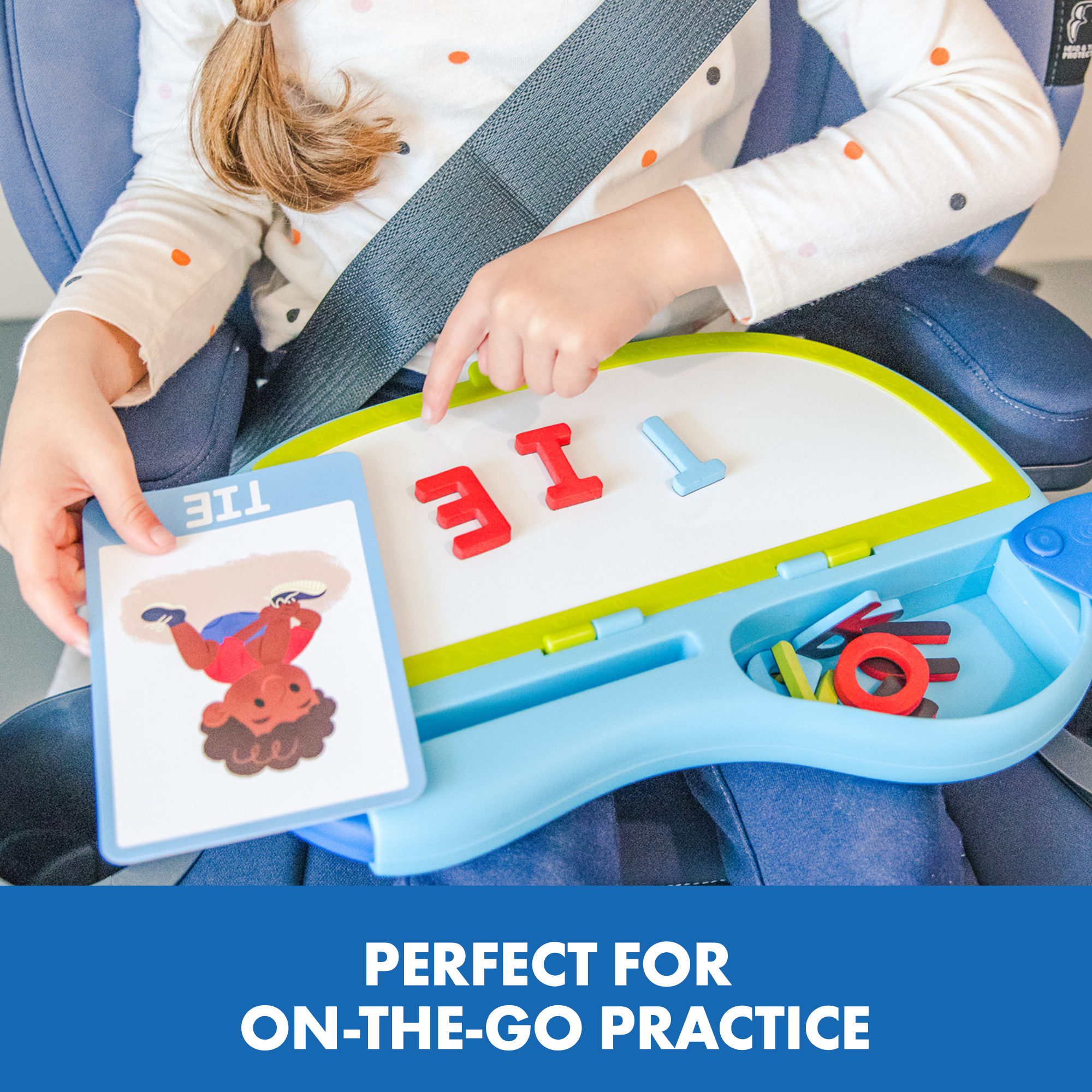 لوحة AlphaMagnets Go! Spelling المغناطيسية المحمولة من Learning Resources مزودة بأحرف وبطاقات، لعبة تعليمية مبكرة للأطفال من سن 4 سنوات فما فوق