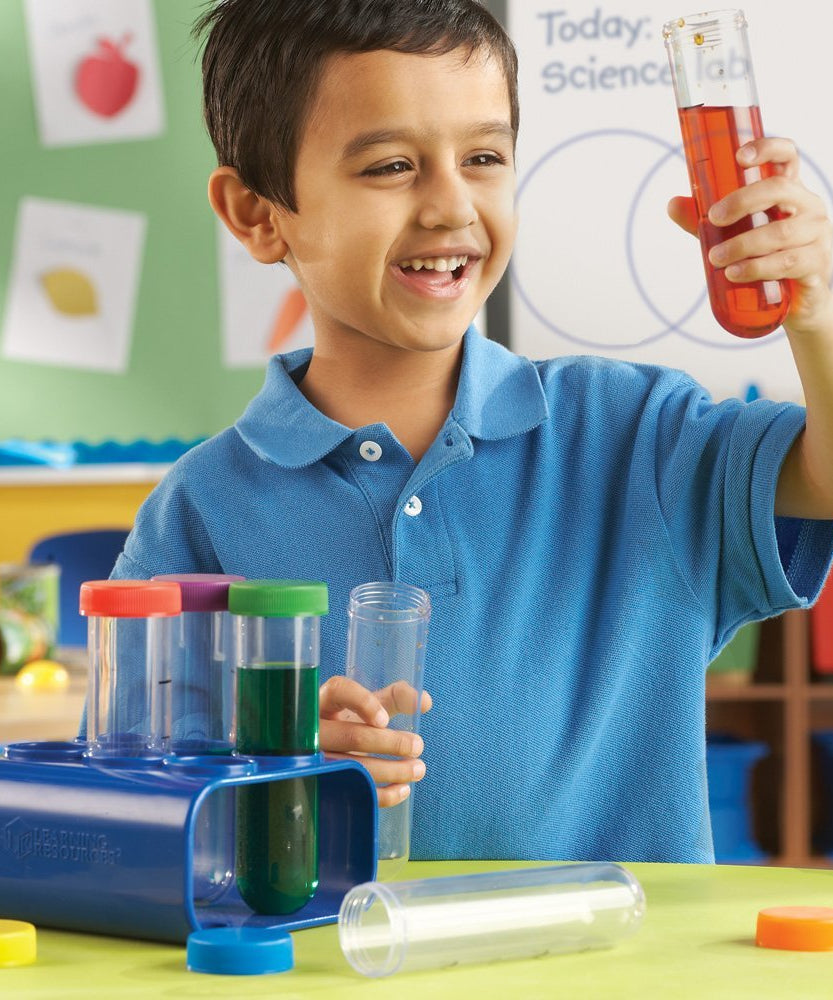مصادر التعلم - أنابيب اختبار جامبو للعلوم الأساسية مع حامل، مثالية للتجارب العلمية المبكرة، مجموعة من 6 قطع مع علامات معايرة، للأعمار من 3 سنوات فما فوق