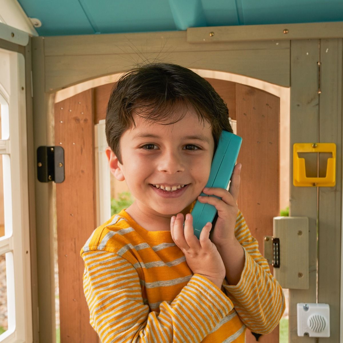 KidKraft Oceanfront Outdoor Playhouse, Cedar Wood Beach Café Style, Grande Size, Playhouse for Kids Ages 3 to 10, EZ Kraft Assembly, Interactive Windows, Bell and Mailbox