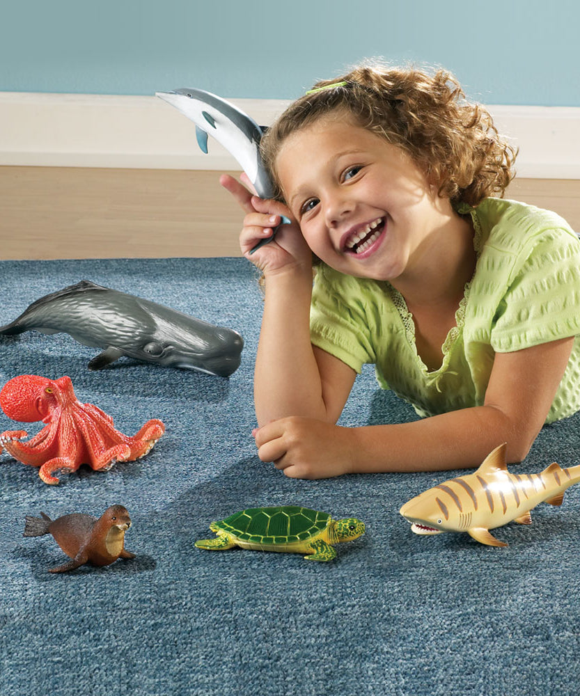 مجموعة حيوانات المحيط جامبو من Learning Resources، مكونة من 6 شخصيات حيوانات بحرية واقعية للعب الخيالي والتعلم العلمي المبكر، ألعاب بلاستيكية متينة مع صندوق تخزين، للأعمار من سنتين فما فوق