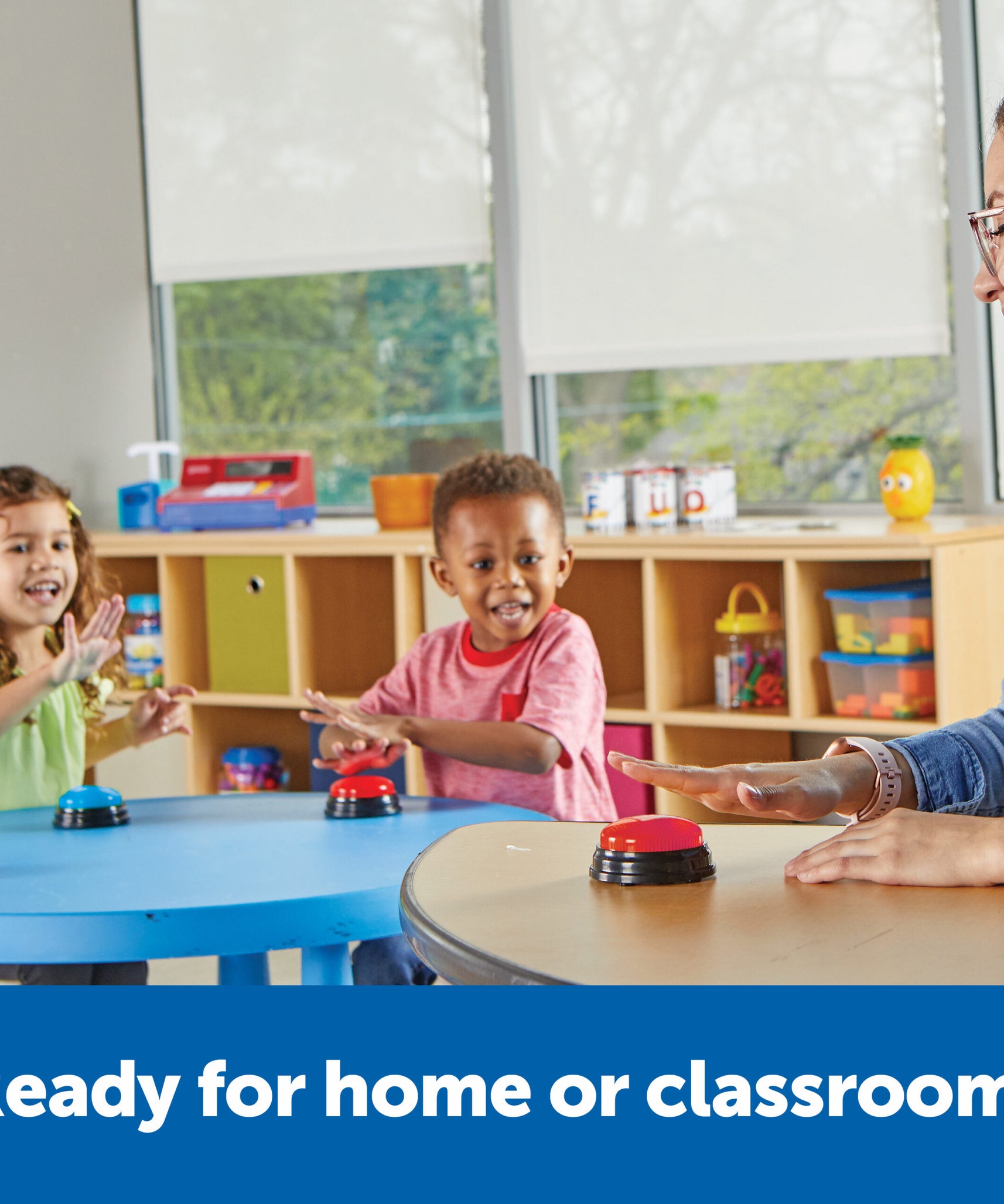 مصادر التعلم - أجهزة تنبيه للإجابة الجماعية، مجموعة من 8 أجهزة تنبيه مضيئة باللونين الأحمر والأزرق بأصوات فريدة، أجهزة تنبيه لعروض الألعاب للعب الجماعي، للأعمار من 3 سنوات فما فوق