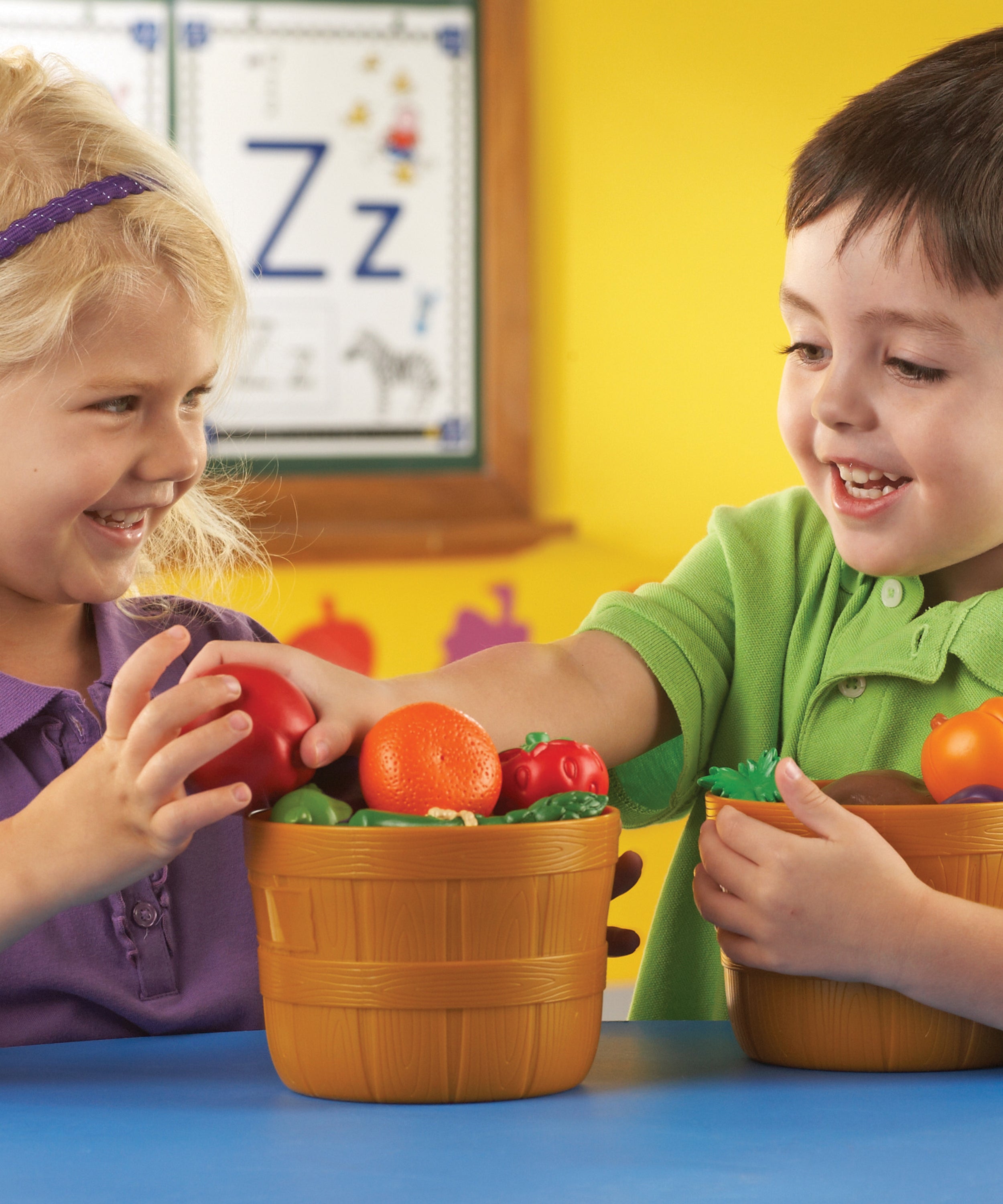 Learning Resources New Sprouts Bushel of Veggies, Soft Pretend Play Food Set for Toddlers, 9 Colorful Vegetable Pieces for Early Role Play, Language Development and Healthy Eating, Ages 18 Months+